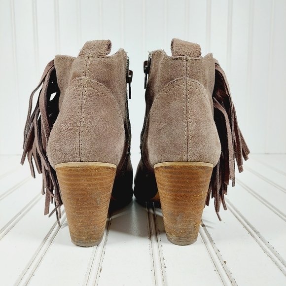 Steve Madden Ohio Ponncho Taupe Tan Suede Fringe Block Heel Ankle Boots F293 - Picture 6 of 13